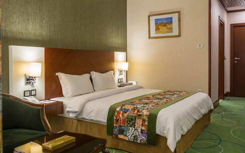 hotel-img